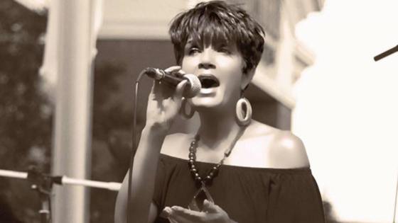 Meridith Evans Duo performing live
