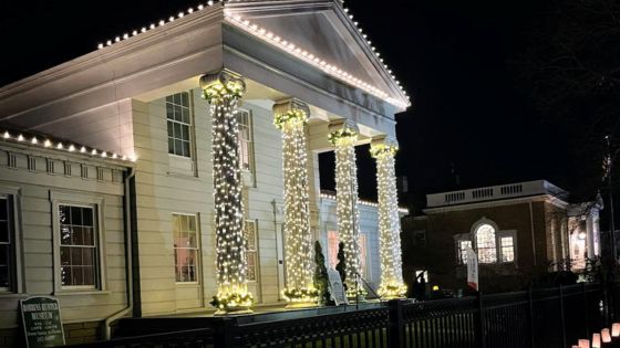 Granville Christmas Candlelight Walking Tour